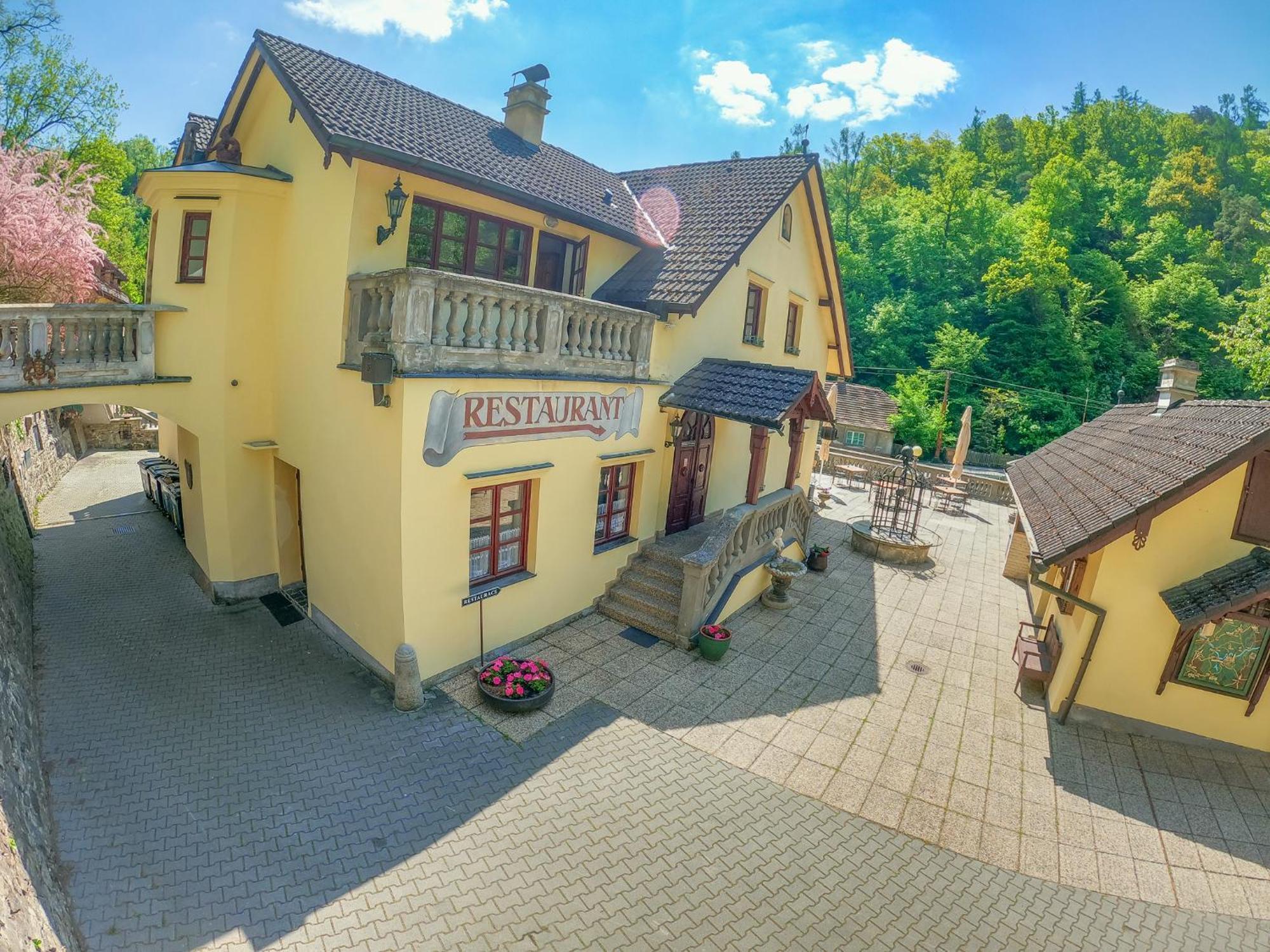 Resort U Jelena Křivoklát Exterior foto